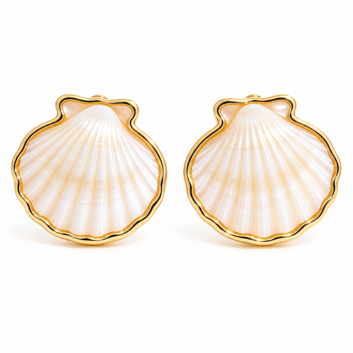 Auraliven Shell Shape Stud Earrings